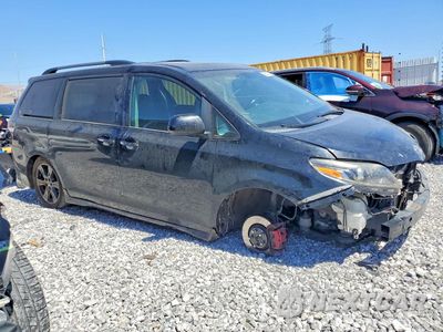 Czwarte zdjęcie samochodu z boku: 2017 TOYOTA SIENNA SE VIN:5TDXZ3DC4HS822870 - miniatura
