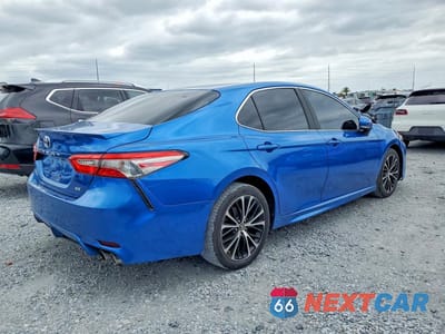 Trzecie zdjęcie samochodu z tyłu: 2018 TOYOTA CAMRY SE VIN:4T1B11HK2JU080277 - miniatura