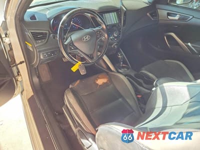 Zdjęcie 8 z 12 samochodu: 2017 HYUNDAI VELOSTER TURBO VIN:KMHTC6AE8HU310320 - miniatura