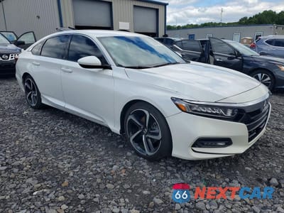 Czwarte zdjęcie samochodu z boku: 2018 HONDA ACCORD SPORT VIN:1HGCV1F35JA085470 - miniatura