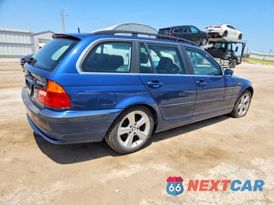 Trzecie zdjęcie samochodu z tyłu: 2004 BMW 325 XIT VIN:WBAEP33484PF03547 - miniatura