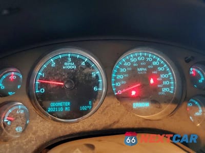 Zdjęcie 9 z 13 samochodu: 2010 CHEVROLET TAHOE C1500 LS VIN:1GNMCAE3XAR168802 - miniatura