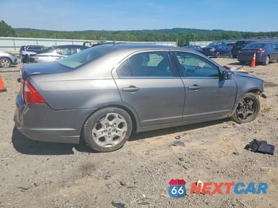 Trzecie zdjęcie samochodu z tyłu: 2011 FORD FUSION SE VIN:3FAHP0HA4BR147281 - miniatura