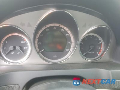 Zdjęcie 9 z 13 samochodu: 2009 MERCEDES-BENZ C 30 VIN:WDDGF54X39R071970 - miniatura