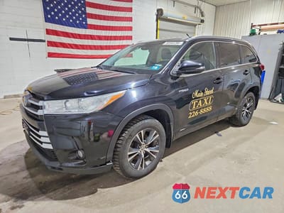 2017 TOYOTA HIGHLANDER HYBRID XLE 5TDJGRFH2HS020681 - główne zdjęcie licytacji z USA - miniatura