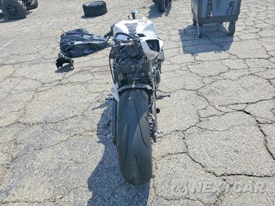 Czwarte zdjęcie samochodu z boku: 2020 SUZUKI GSX-R750 VIN:JS1GR7MA9L7100944 - miniatura