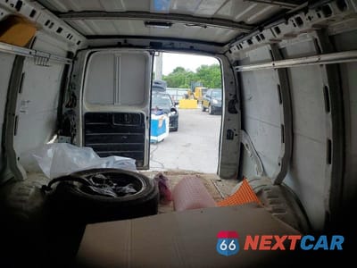 Zdjęcie 10 z 13 samochodu: 2014 CHEVROLET EXPRESS G2500 VIN:1GCWGFCA6E1120139 - miniatura