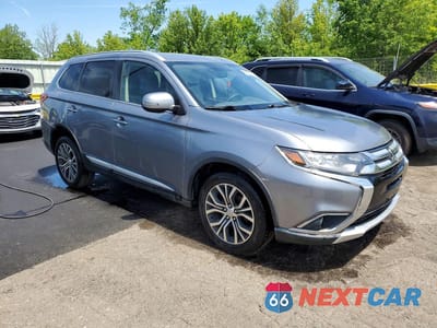 Czwarte zdjęcie samochodu z boku: 2018 MITSUBISHI OUTLANDER SE VIN:JA4AD3A35JZ000585 - miniatura
