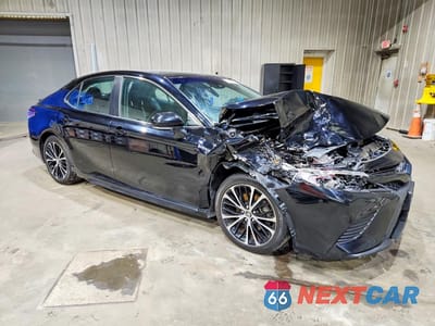 Czwarte zdjęcie samochodu z boku: 2018 TOYOTA CAMRY HYBRID SE VIN:4T1B21HK2JU002479 - miniatura