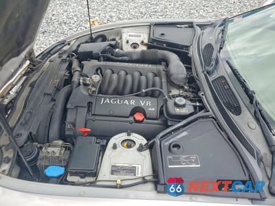Zdjęcie 11 z 12 samochodu: 2001 JAGUAR XK8 VIN:SAJDA42C11NA22756 - miniatura