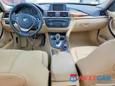 Zdjęcie 8 z 12 samochodu: 2015 BMW 328 XI VIN:WBA3G7C50FK480608 - miniatura