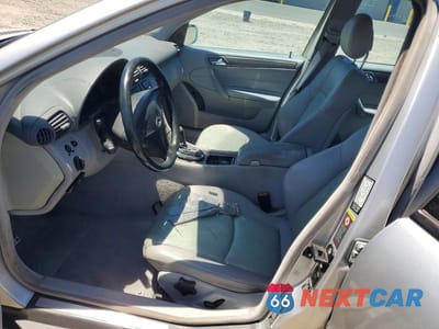 Zdjęcie 7 z 12 samochodu: 2004 MERCEDES-BENZ C 230K SPORT SEDAN VIN:WDBRF40J74A629355 - miniatura