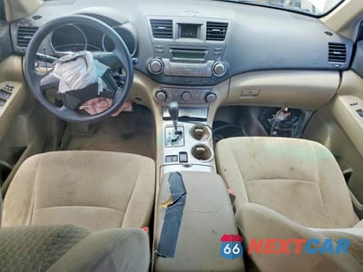Zdjęcie 8 z 13 samochodu: 2010 TOYOTA HIGHLANDER BASE VIN:5TDZK3EH0AS001990 - miniatura