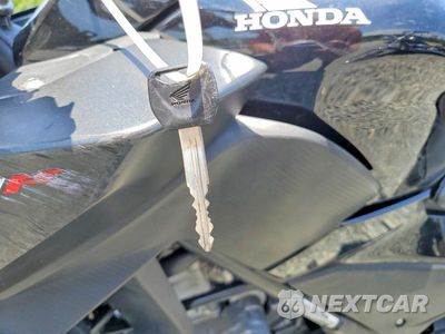 Zdjęcie 8 z 9 samochodu: 2016 HONDA CB300 F VIN:MLHNC5215G5201337 - miniatura