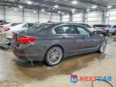 Trzecie zdjęcie samochodu z tyłu: 2020 BMW 530XE VIN:WBAJB1C05LCD36181 - miniatura