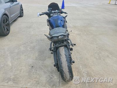 Czwarte zdjęcie samochodu z boku: 2013 YAMAHA FZ1 S VIN:JYARN17E7DA009158 - miniatura