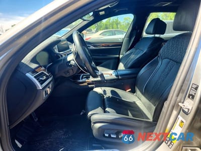 Zdjęcie 7 z 12 samochodu: 2021 BMW 740 XI VIN:WBA7T4C04MCE60839 - miniatura