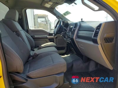 Zdjęcie 11 z 14 samochodu: 2020 FORD F550 SUPER DUTY VIN:1FDUF5GT5LDA06477 - miniatura