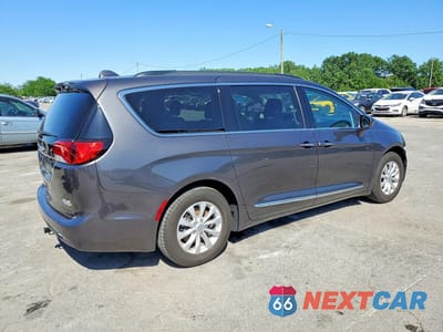 Trzecie zdjęcie samochodu z tyłu: 2017 CHRYSLER PACIFICA TOURING L VIN:2C4RC1BG2HR526095 - miniatura