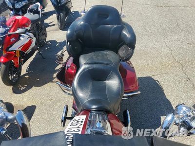 Piąte zdjęcie samochodu w środku: 2014 HARLEY-DAVIDSON FLHTKSE CVO LIMITED VIN:1HD1TEN12EB952731 - miniatura