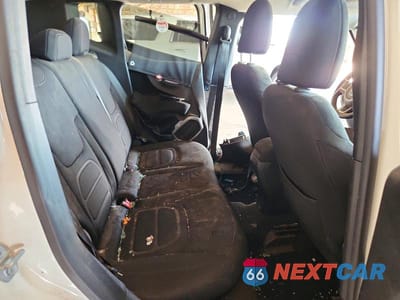 Zdjęcie 11 z 13 samochodu: 2019 JEEP RENEGADE LATITUDE VIN:ZACNJABBXKPJ78581 - miniatura