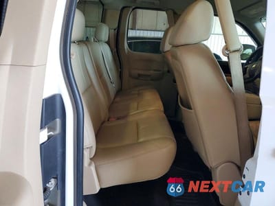 Zdjęcie 10 z 12 samochodu: 2007 CHEVROLET SILVERADO K1500 VIN:1GCEK19067Z611990 - miniatura