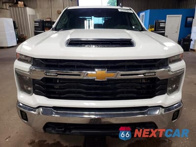 Piąte zdjęcie samochodu w środku: 2024 CHEVROLET SILVERADO K2500 HEAVY DUTY LT VIN:1GB4YNEY6RF322534 - miniatura