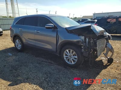 Czwarte zdjęcie samochodu z boku: 2020 KIA SORENTO LX VIN:5XYPGDA38LG654933 - miniatura