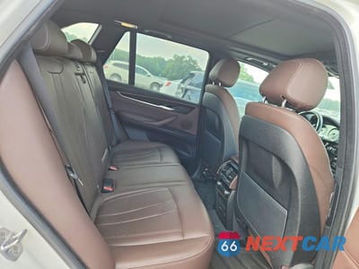Zdjęcie 10 z 12 samochodu: 2018 BMW X5 SDRIVE35I VIN:5UXKR2C57J0Z16790 - miniatura