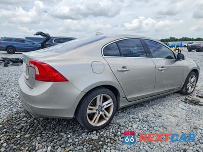 Trzecie zdjęcie samochodu z tyłu: 2014 VOLVO S60 T5 VIN:YV1612FS6E1290199 - miniatura