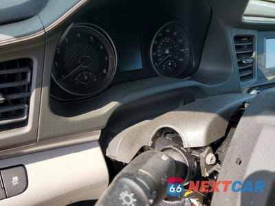 Zdjęcie 9 z 12 samochodu: 2019 HYUNDAI ELANTRA SE VIN:5NPD74LF6KH495525 - miniatura