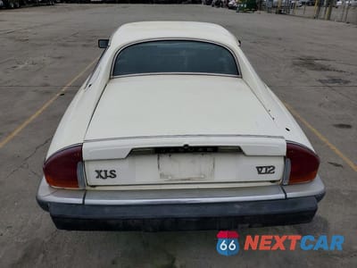 Zdjęcie 6 z 12 samochodu: 1984 JAGUAR XJS VIN:SAJNV5842EC113497 - miniatura