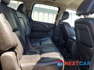 Zdjęcie 11 z 13 samochodu: 2011 CHEVROLET SUBURBAN C1500 LT VIN:1GNSCJE05BR359736 - miniatura