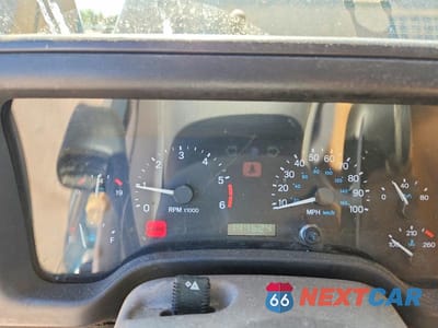 Zdjęcie 9 z 12 samochodu: 1997 JEEP WRANGLER / TJ SE VIN:1J4FY29PXVP511559 - miniatura