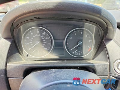 Zdjęcie 9 z 12 samochodu: 2015 BMW X1 XDRIVE28I VIN:WBAVL1C57FVY30168 - miniatura