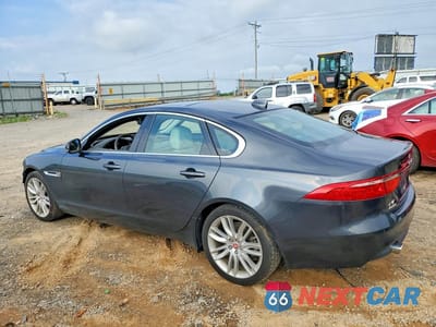 Drugie zdjęcie samochodu z przodu: 2018 JAGUAR XF PRESTIGE VIN:SAJBK4EV4JCY55767 - miniatura