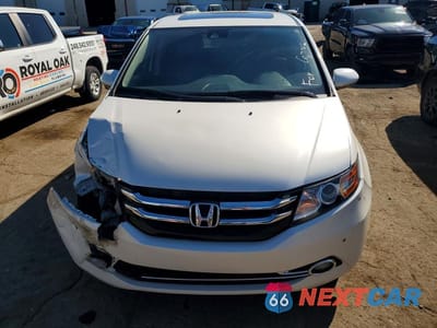 Piąte zdjęcie samochodu w środku: 2015 HONDA ODYSSEY TOURING VIN:5FNRL5H91FB124819 - miniatura