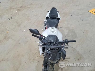 Piąte zdjęcie samochodu w środku: 2025 HONDA CB750 A VIN:JH2RH2407SK001666 - miniatura
