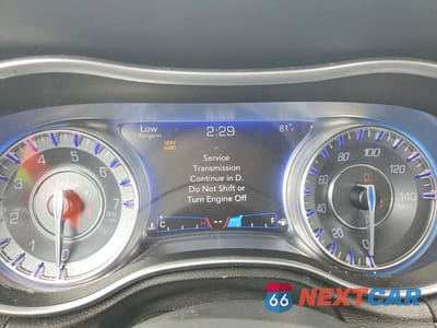 Zdjęcie 9 z 12 samochodu: 2016 CHRYSLER 300 LIMITED VIN:2C3CCARG7GH262098 - miniatura