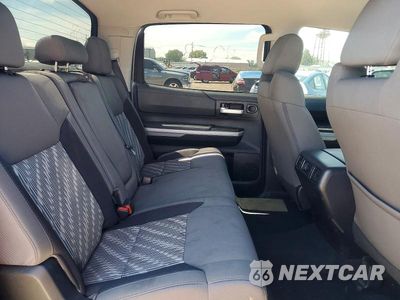 Zdjęcie 10 z 12 samochodu: 2018 TOYOTA TUNDRA CREWMAX SR5 VIN:5TFDW5F11JX748732 - miniatura