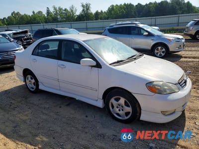 Czwarte zdjęcie samochodu z boku: 2004 TOYOTA COROLLA S VIN:1NXBR32E94Z248976 - miniatura