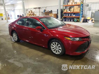Czwarte zdjęcie samochodu z boku: 2020 TOYOTA CAMRY LE VIN:4T1C11BK0LU002869 - miniatura