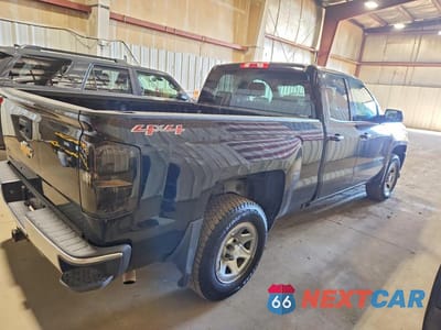 Trzecie zdjęcie samochodu z tyłu: 2017 CHEVROLET SILVERADO K1500 VIN:1GCVKNEH7HZ394826 - miniatura