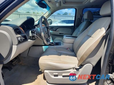 Zdjęcie 7 z 13 samochodu: 2007 GMC YUKON XL C1500 VIN:1GKFC16J47J275385 - miniatura