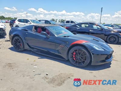 Czwarte zdjęcie samochodu z boku: 2018 CHEVROLET CORVETTE GRAND SPORT 2LT VIN:1G1YY2D76J5105461 - miniatura