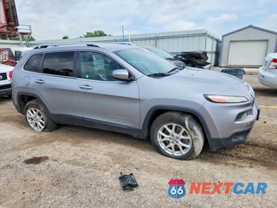 Czwarte zdjęcie samochodu z boku: 2014 JEEP CHEROKEE LATITUDE VIN:1C4PJMCS4EW252077 - miniatura