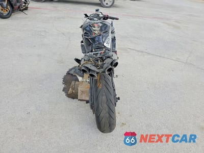 Czwarte zdjęcie samochodu z boku: 2006 YAMAHA YZFR1 VIN:JYARN15E36A005002 - miniatura