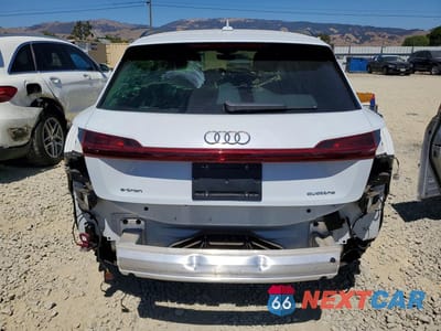 Zdjęcie 6 z 14 samochodu: 2021 AUDI E-TRON PREMIUM VIN:WA1AAAGE4MB022841 - miniatura