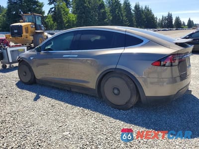 Drugie zdjęcie samochodu z przodu: 2016 TESLA MODEL X VIN:5YJXCAE48GF000461 - miniatura