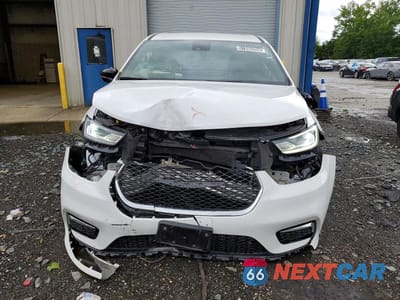 Piąte zdjęcie samochodu w środku: 2025 CHRYSLER PACIFICA SELECT VIN:2C4RC1BG9SR555536 - miniatura